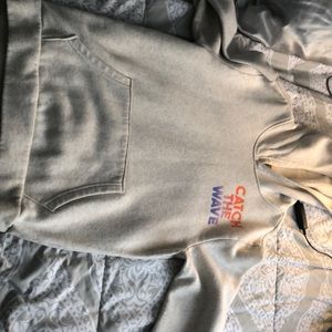 REALLY COMFY sweater, sooo cozy